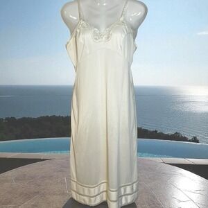 Adonna for JCPenney Vintage Ivory Slip Dress Nylon Size 36 Classic Regency Glam